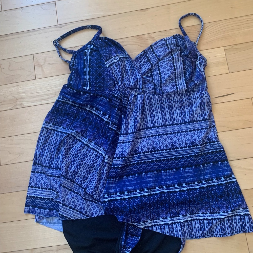 Garnet Hill Size 6 Bathing Suit
